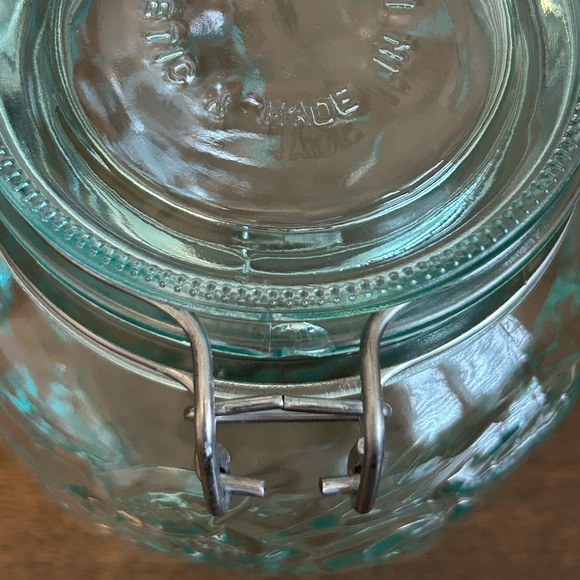 HERMETIC GREEN TINT GLASS FRUIT EMBOSSED 6" CANISTER WIRE BAIL HINGED LID ITALY - Picture 7 of 15